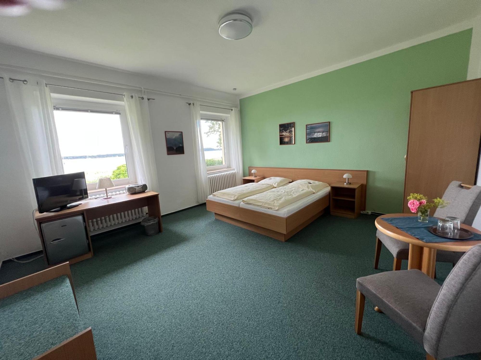 Gaestehaus Niederhof Sundhagen-Niederhof Rum bild